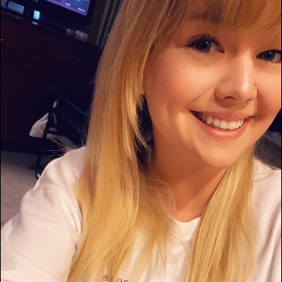 Meet your Posher, Rhiannon - Picture 1 of 1